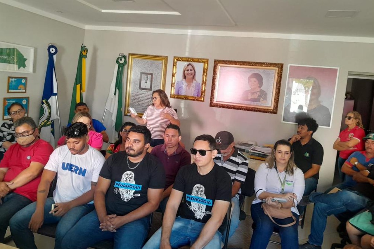 PREFEITURA REALIZA REUNIÃO COM AGRICULTORES PARA DISCUTIR SOBRE O FUNCIONAMENTO DA BODEGA AGROECOLÓGICA