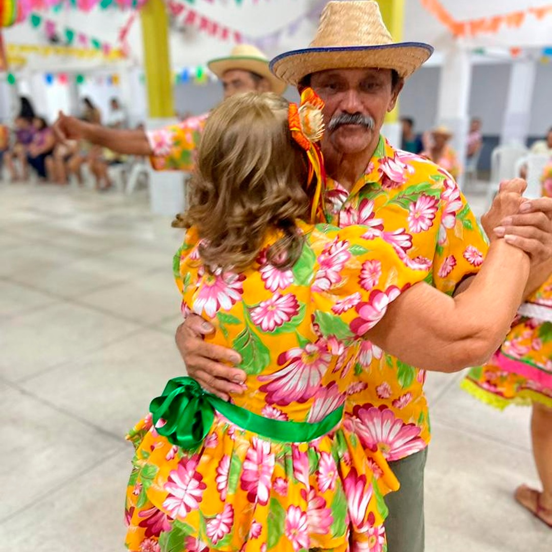 PREFEITURA REALIZA ARRAIÁ DO GRUPO DE IDOSOS