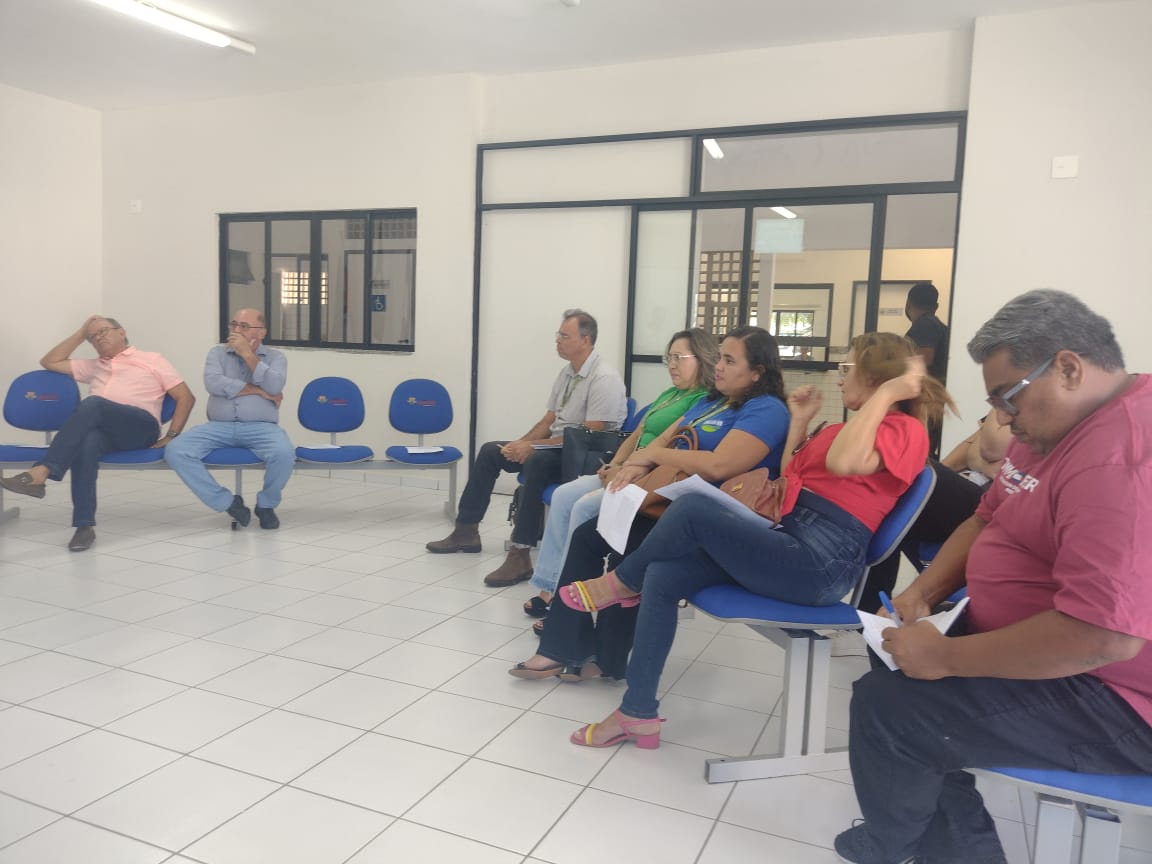 MESSIAS TARGINO PARTICIPA DE RENUIÃO DO COMITÊ GESTOR TERRITORIAL DA BONINOCULURA DE LEITE EM JANDUÍS