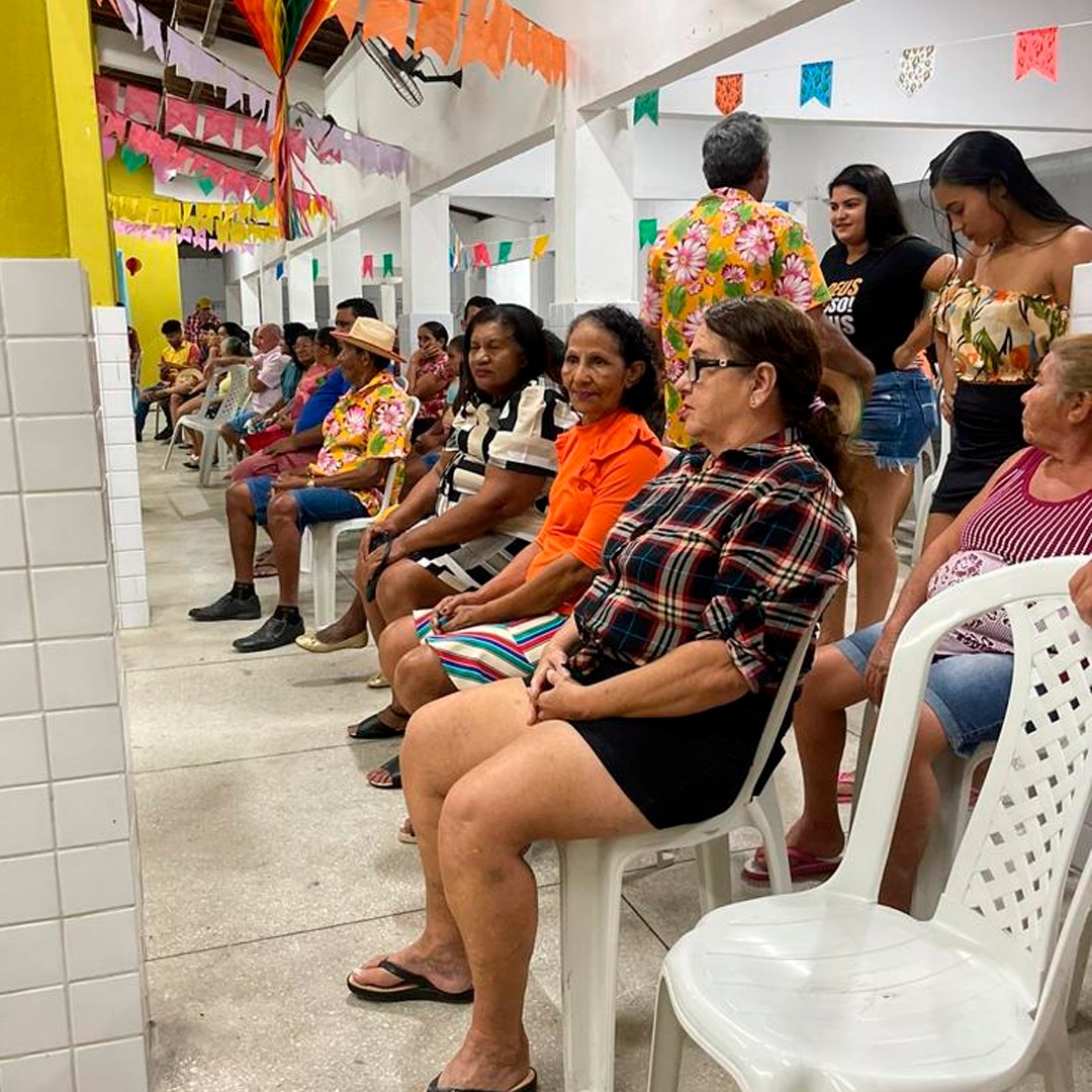PREFEITURA REALIZA ARRAIÁ DO GRUPO DE IDOSOS