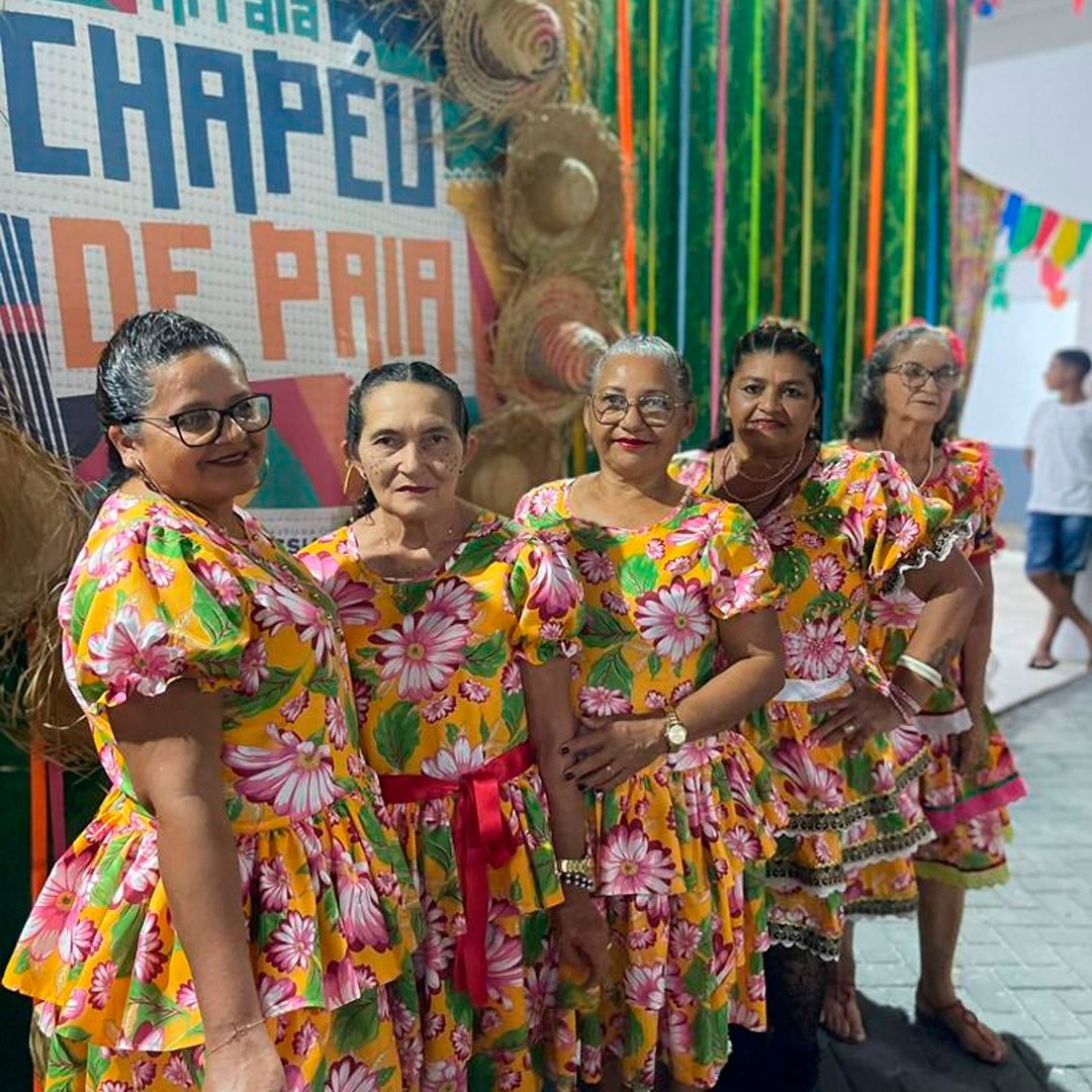 PREFEITURA REALIZA ARRAIÁ DO GRUPO DE IDOSOS