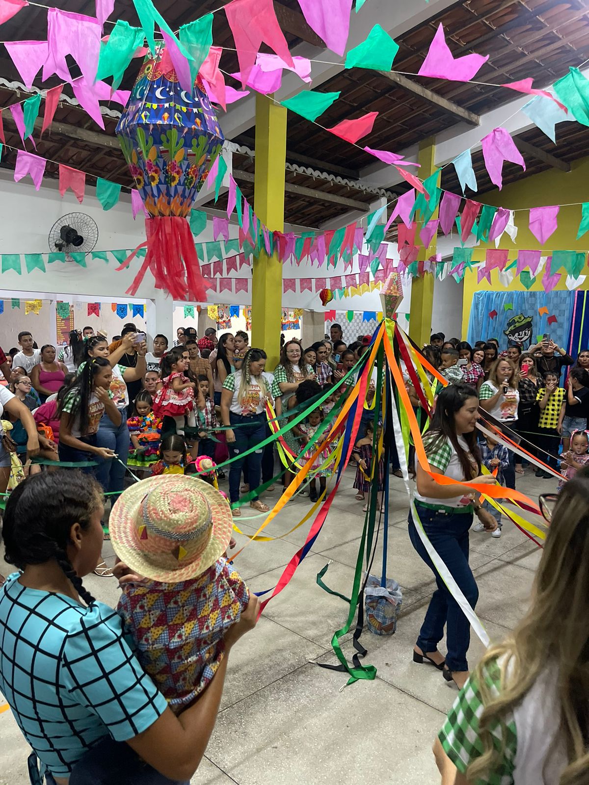 PREFEITURA REALIZA SÃO JOÃO DA CRECHE MUNICIPAL MARIA CANDIDA DA CONCEIÇÃO