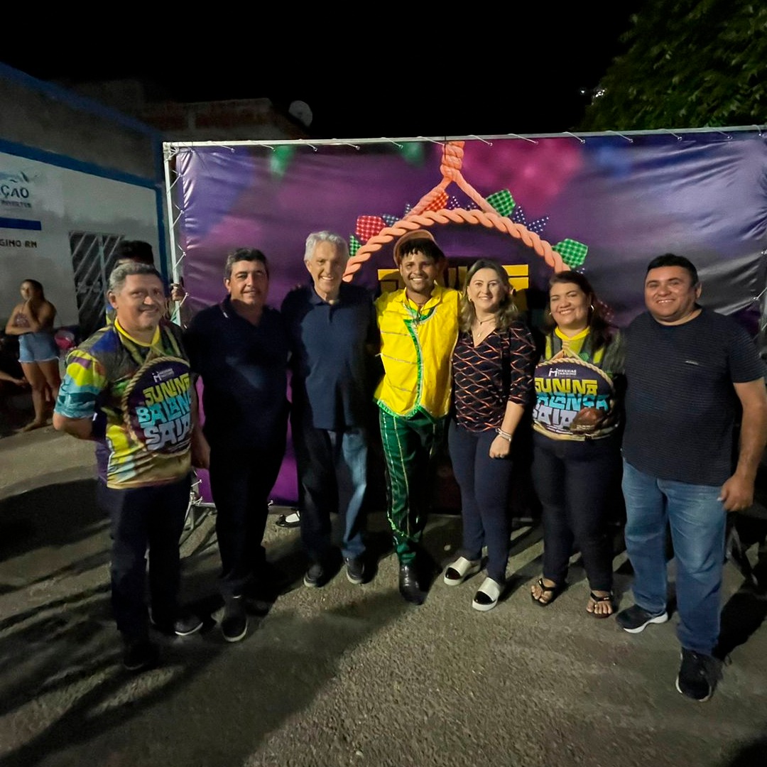 PREFEITURA REALIZA FEIRA DO EMPREENDEDOR COM APRESENTAÇÃO DA JUNINA BALANÇA SAIA