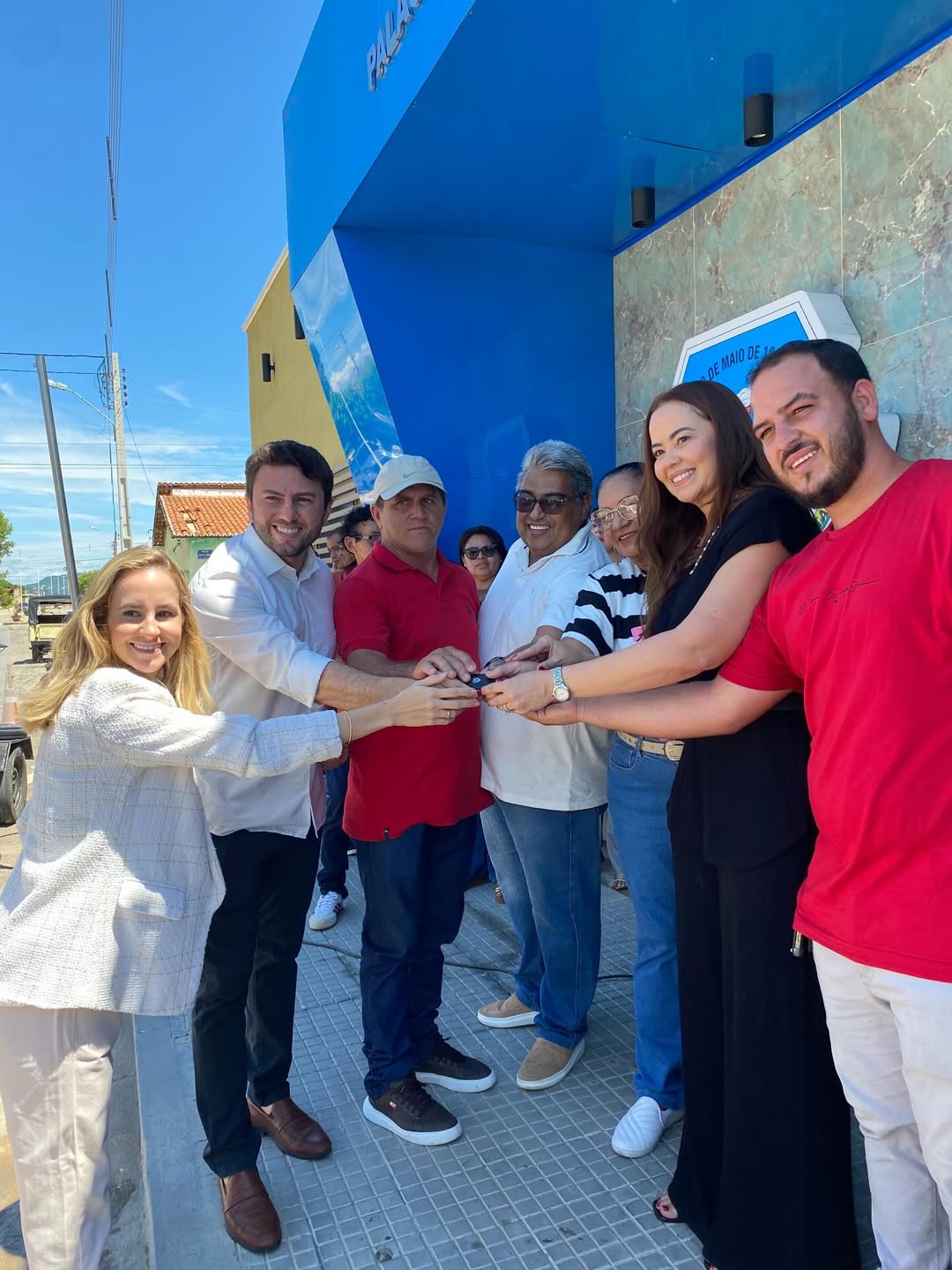 Saúde reforçada: Messias Targino recebe ambulância e veículo para ampliar atendimento à população