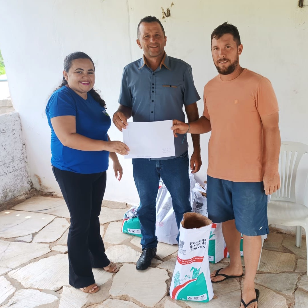 SECRETARIA DE AGRICULTURA E EMATER CONCLUEM DISTRIBUIÇÃO DE SEMENTES