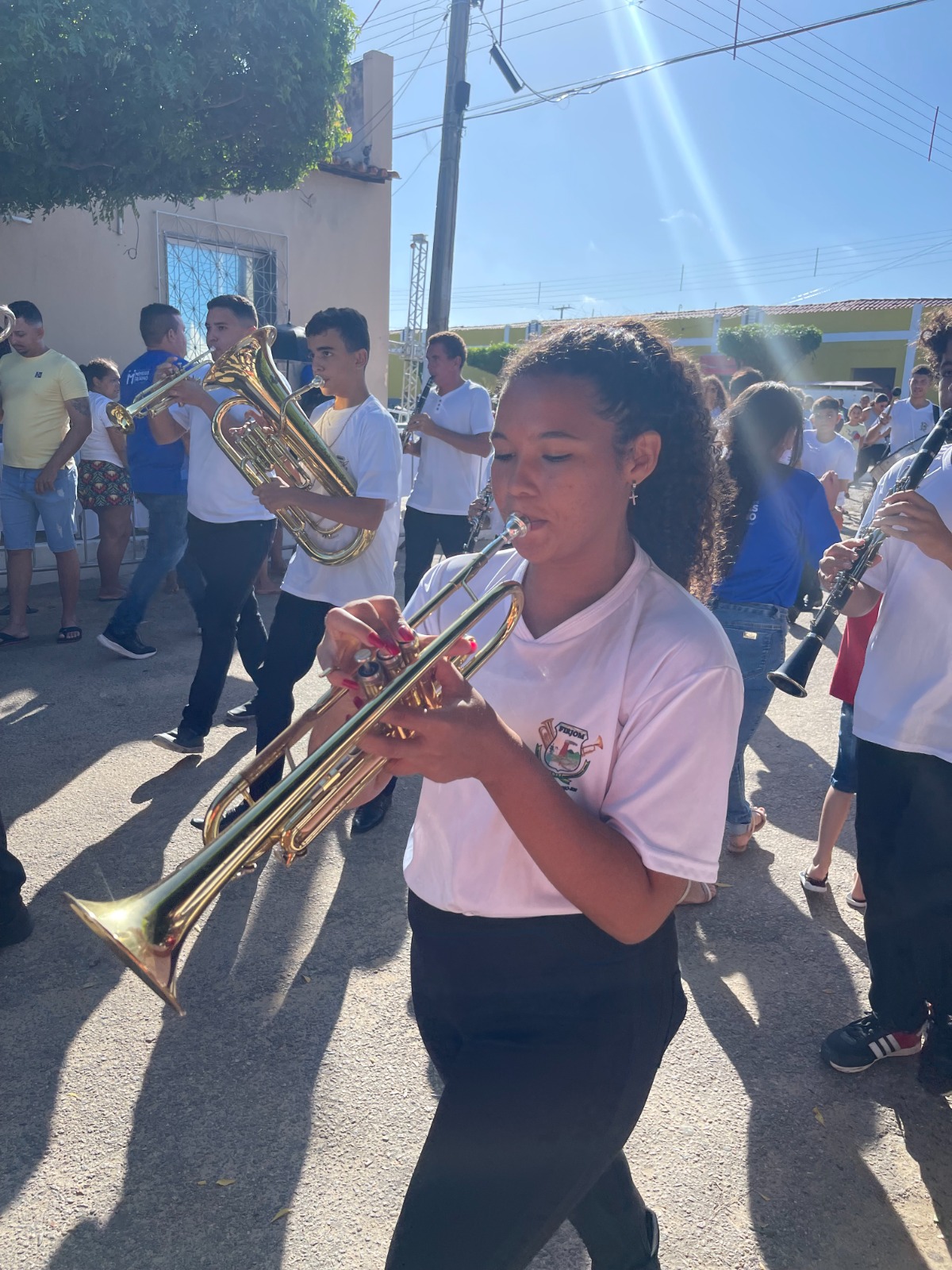 MESSIAS TARGINO CELEBRA 61 ANOS COM O TRADICIONAL BOLO DE 61 METROS