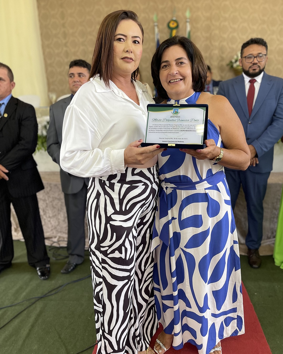 PREFEITA PARTICIPA DE SESSÃO SOLENE DA CÂMARA MUNICIPAL EM HOMENAGEM AOS 61 ANOS DE MESSIAS TARGINO